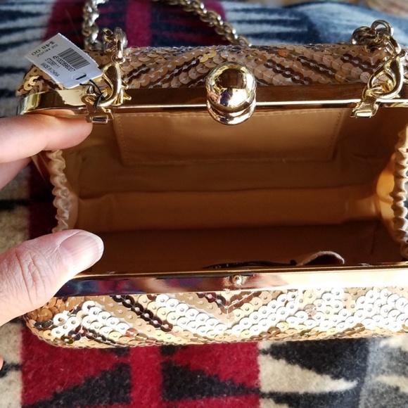 😍Host Pick😍 WHBM Gold Purse NWT - Picture 3 of 6